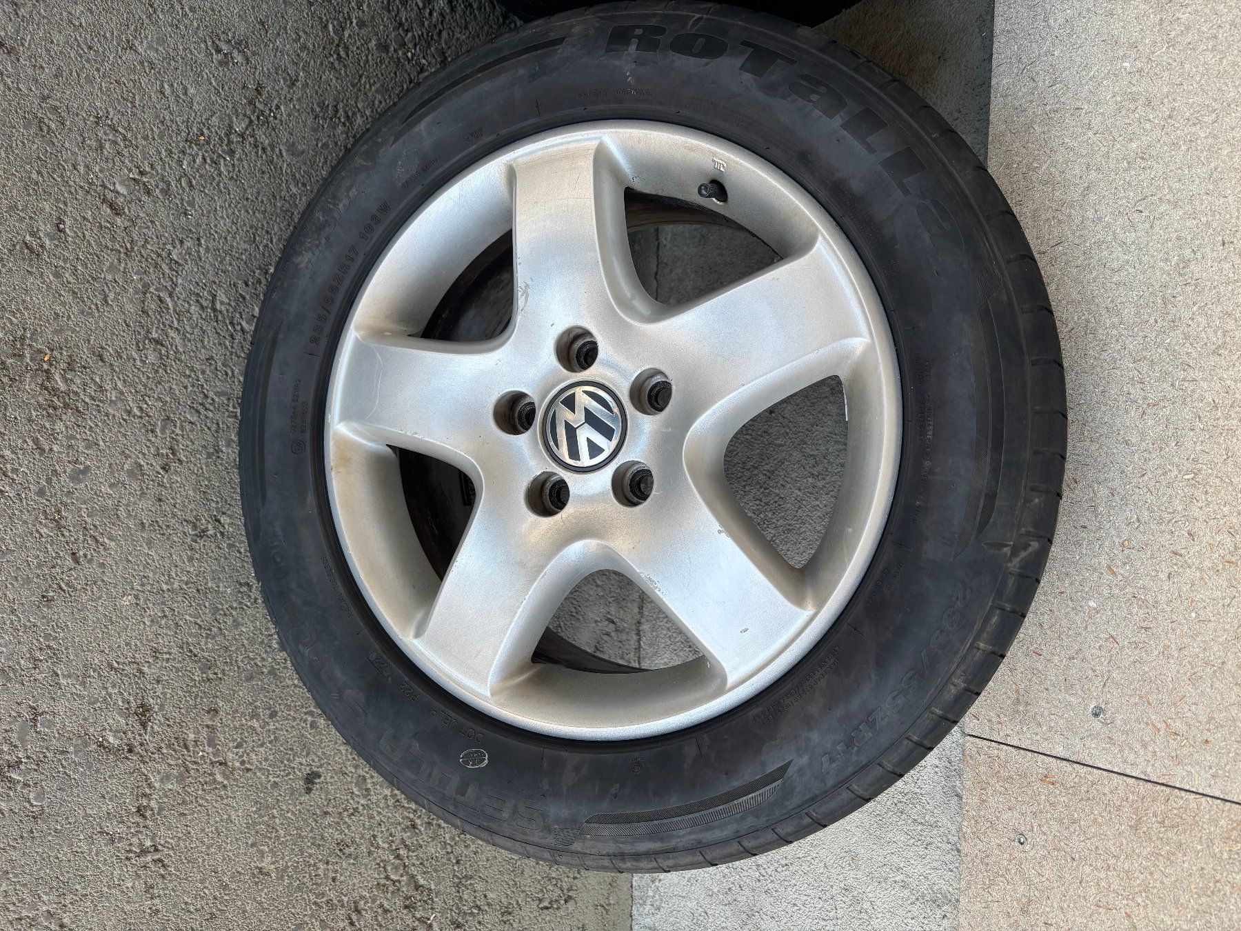 Volkswagen Pneus & Kompletträder: VW T5 Sommerräder – Gebraucht aus Gams von mir_n5kk 1