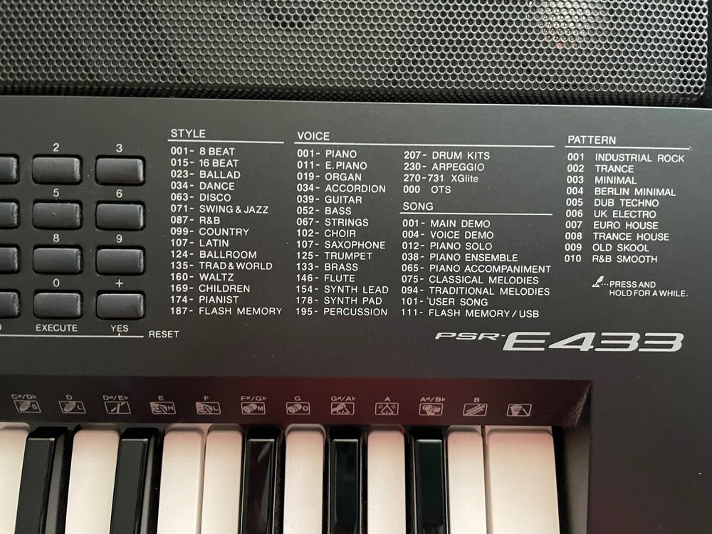 Yamaha PSR-E433 Portable Keyboard (Gebraucht) in Seuzach für CHF 142 ...