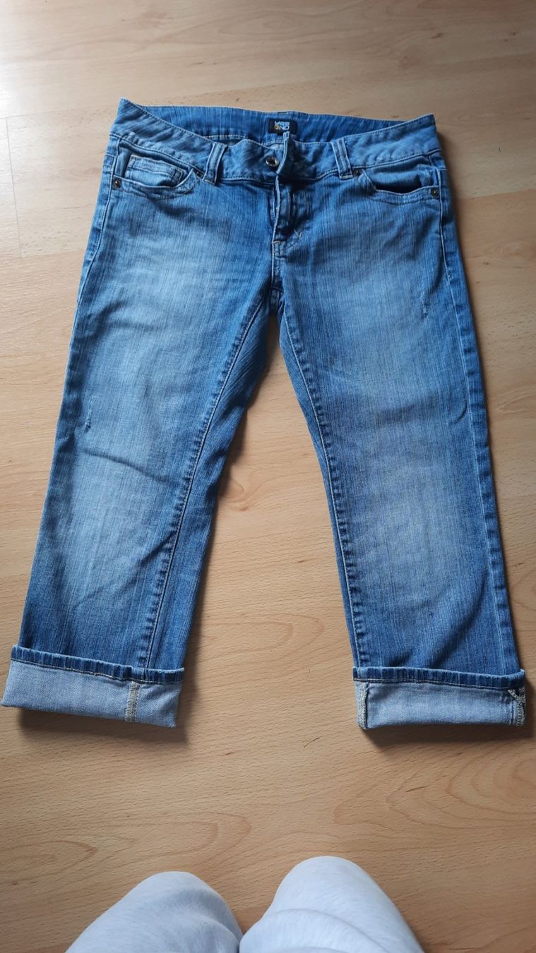 Jeans: 3/4 Jeanshosen Gr.38 – Gebraucht aus Seftigen von man_tr96