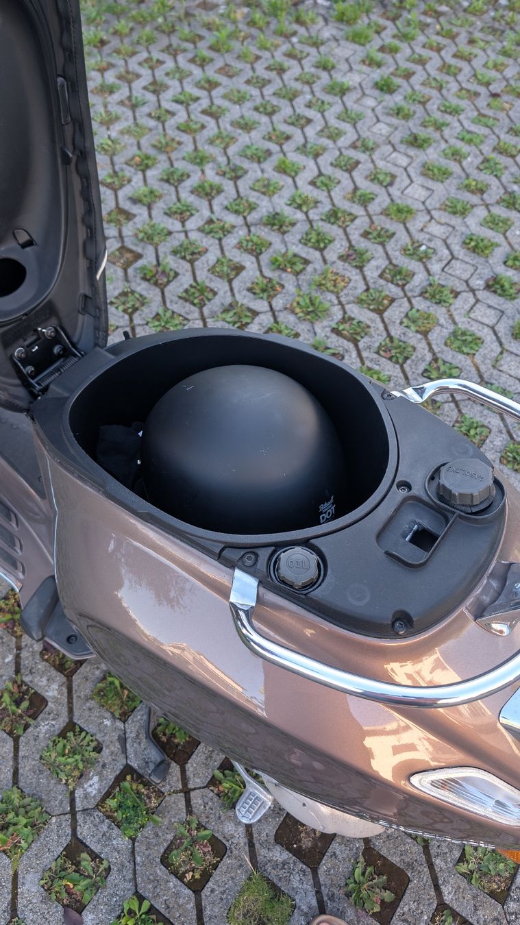 Piaggio Scooters: Vespa Primavera 50ccm – Gebraucht aus Meilen von Aqualinas 5