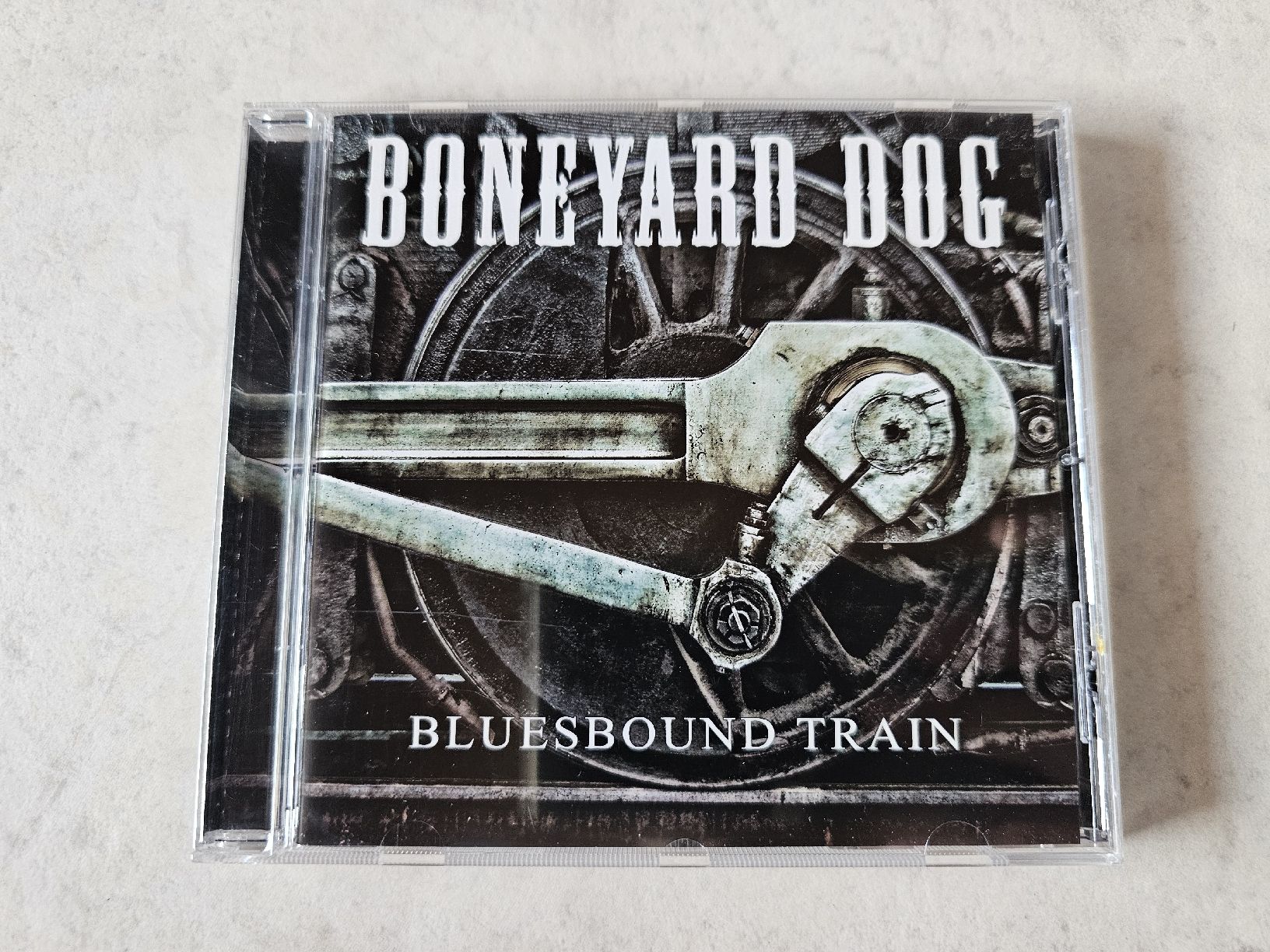 CD: Boneyard Dog  -  Bluesbound Train – Usato da Schneisingen venduto da backstore24