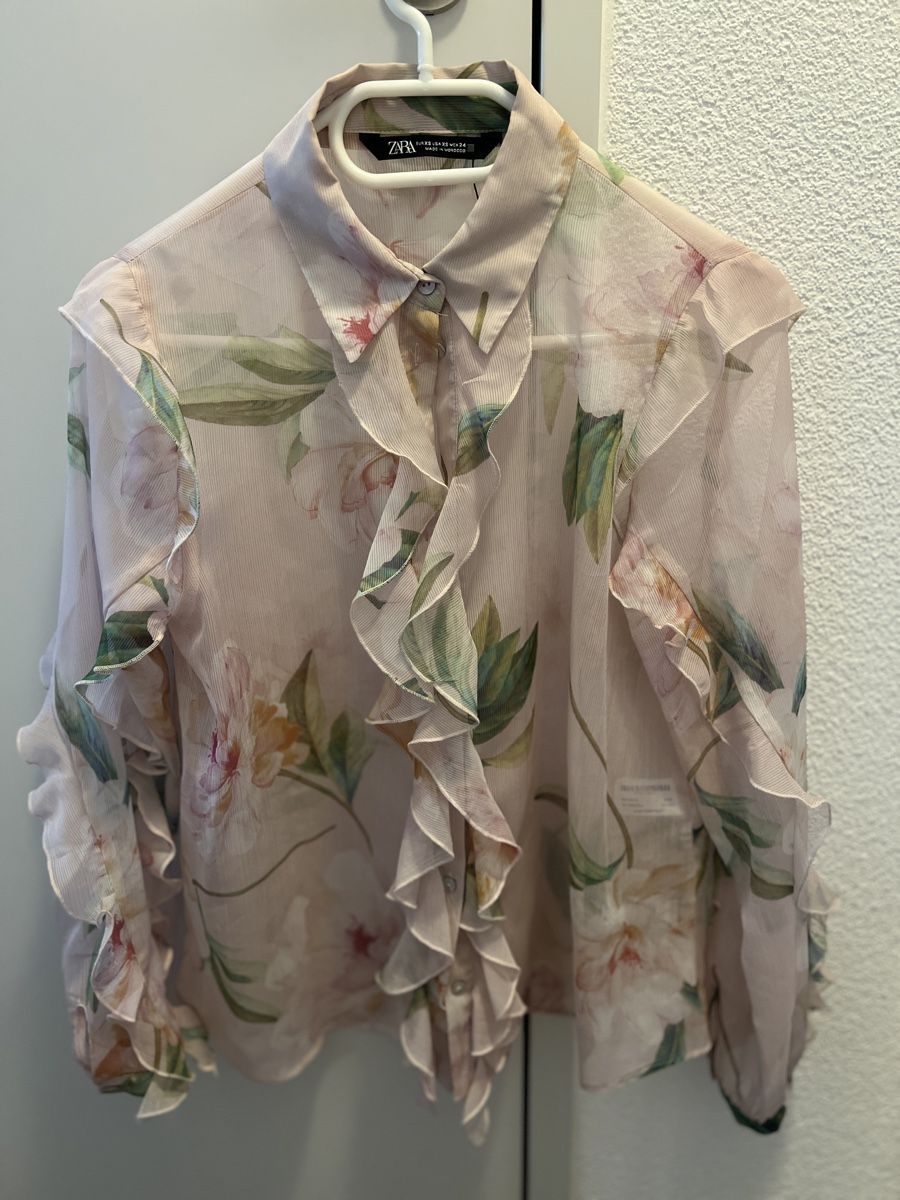 Zara Chemisiers: Zara bluse neu XS – Neuf (Voir description) à Root par Fashionhomeandmore