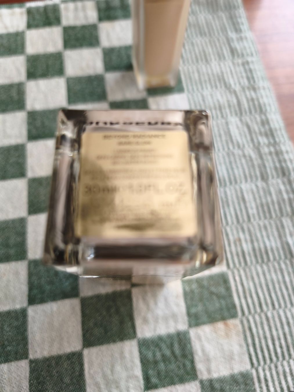 Burberry Make-up: Burberry Makeup Primer Bare Glow – Usato da Koblenz venduto da Ivy_Belle 1