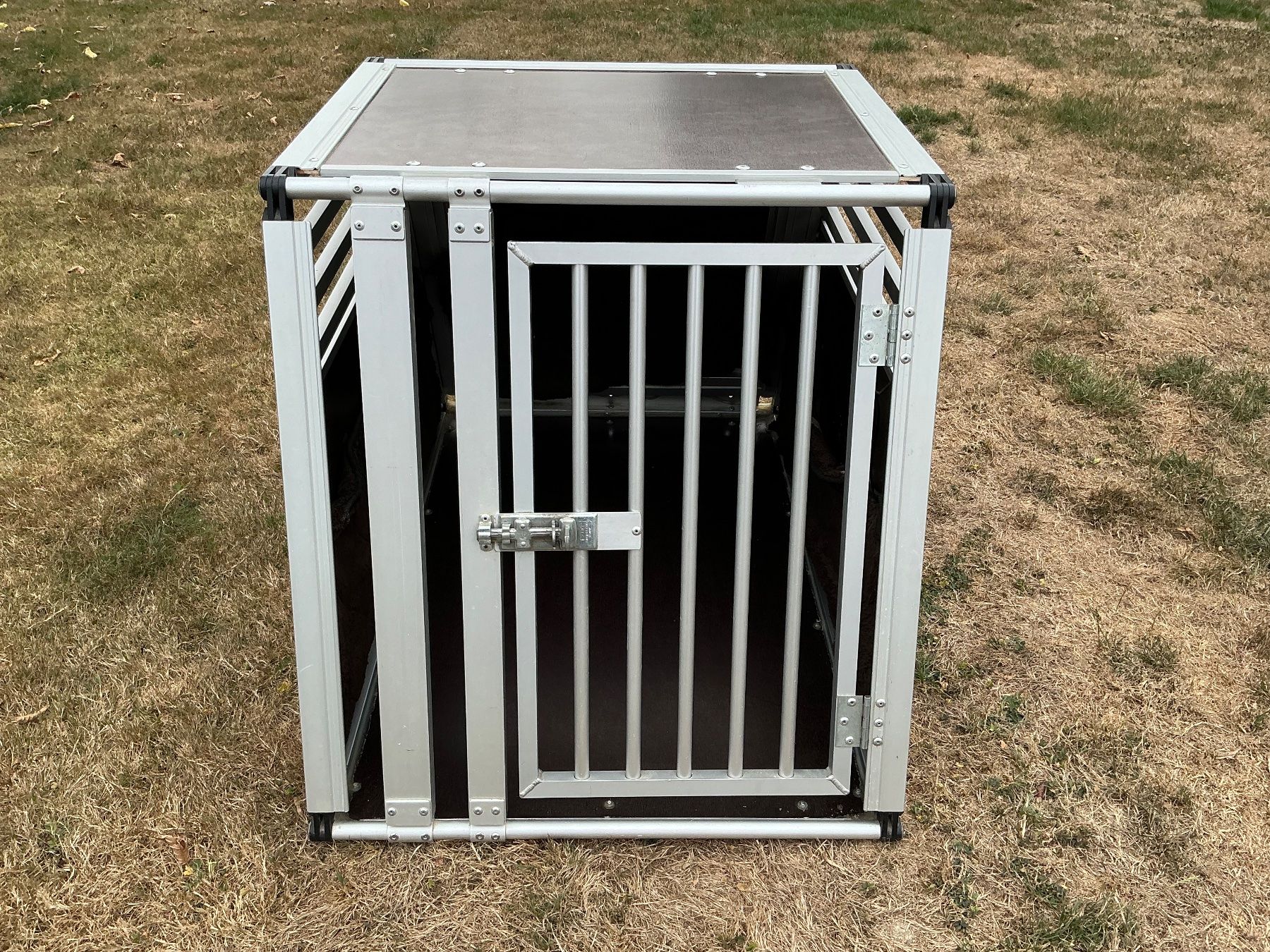 Gabbie, trasporto & Sicurezza: Hundebox – Usato da Langenthal venduto da Kaliaguine