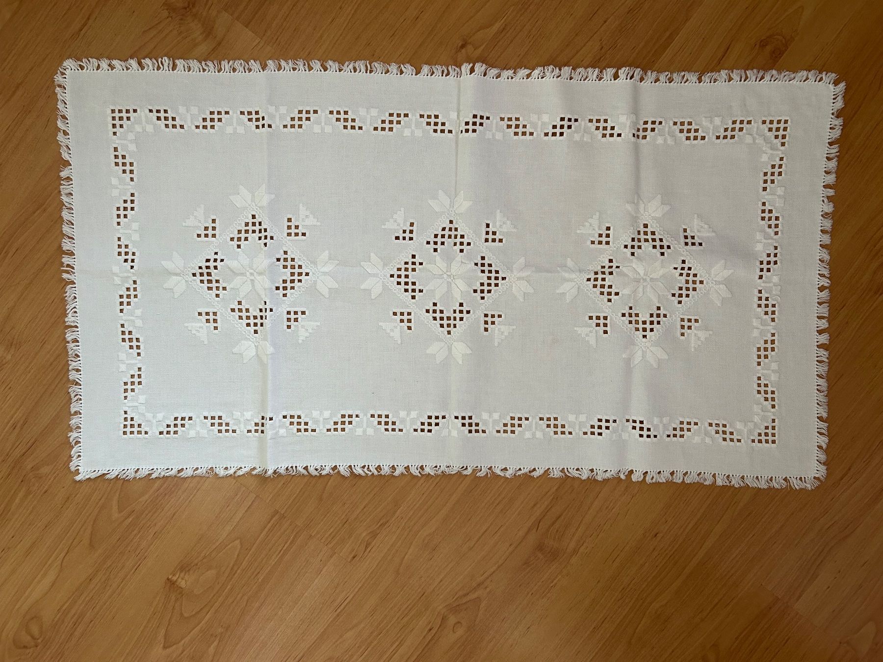 Coperte: Wunderschönes handgefertigtes Deckeli – Usato da Gutenswil venduto da walker60 1
