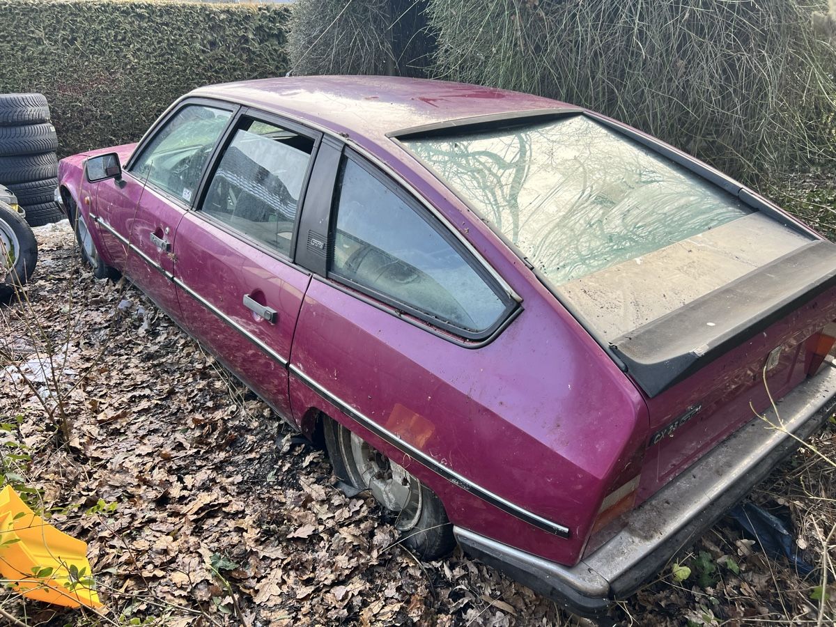 Citroën Autos: Citroen CX – Defekt aus Rickenbach LU von