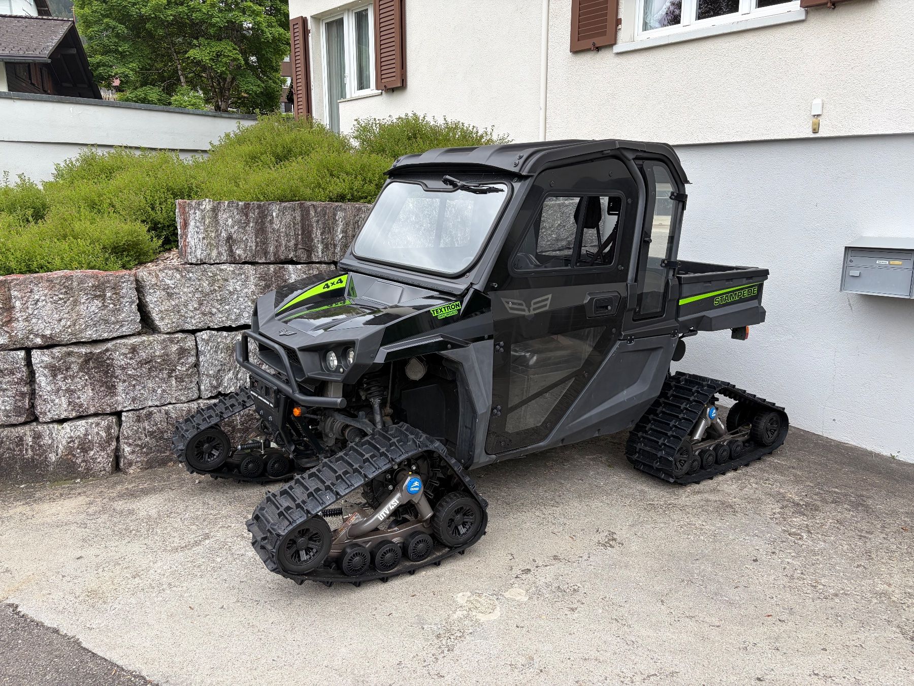 Veicoli commerciali: Schöner Occasion UTV mit 30 oder 70 km/h Zulassung – Usato da Unteriberg venduto da Drummer86 1
