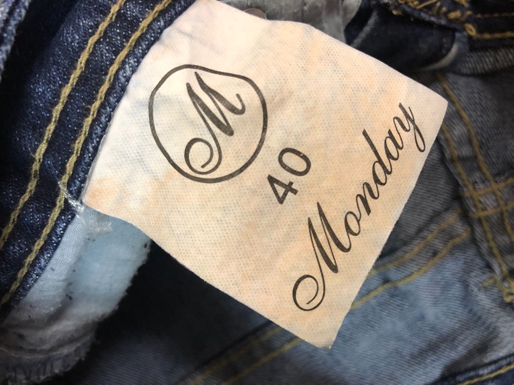 Jeans: Jeanshose kurz, M – D'occasion à aarau par A.Naef 1