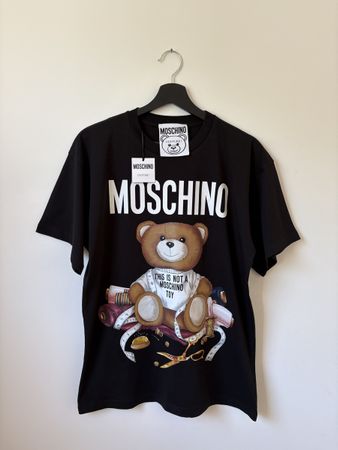 Moschino T-Shirt mit orginal Etikett