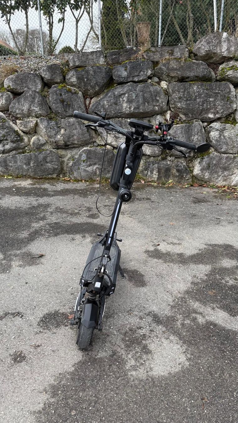 Trottinette électrique Vsett 10+ Apex swiss edition (D'occasion) à ...