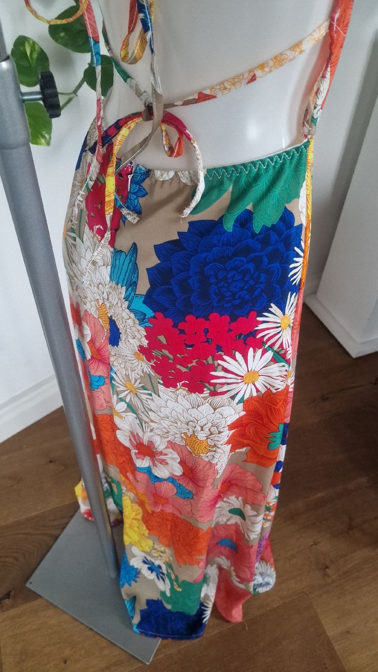 Kleider: Sommerkleid mit Blumenmuster, Gr. S - – Neu (gemäss Beschreibung) aus Wald ZH von Cjp 8