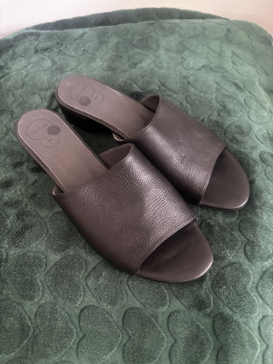 Damenschuhe: Nine to five leather sandals black 40 – Gebraucht aus Zürich von cla_v6hx