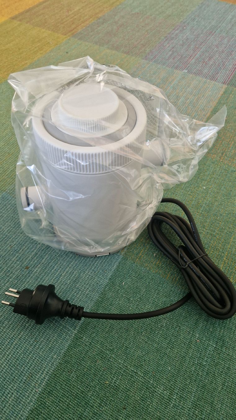 Intex Accessori per Piscine: INTEX C330 Poolfilterpumpe (mit Kartusche) – Nuovo e nell'imballaggio originale da Hausen AG venduto da Hamster_Huey