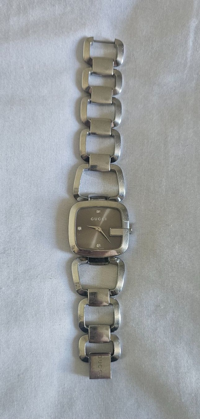 Gucci Montres: Gucci 125.4 ab 1.- !! – Défectueux à Etoy par angi020