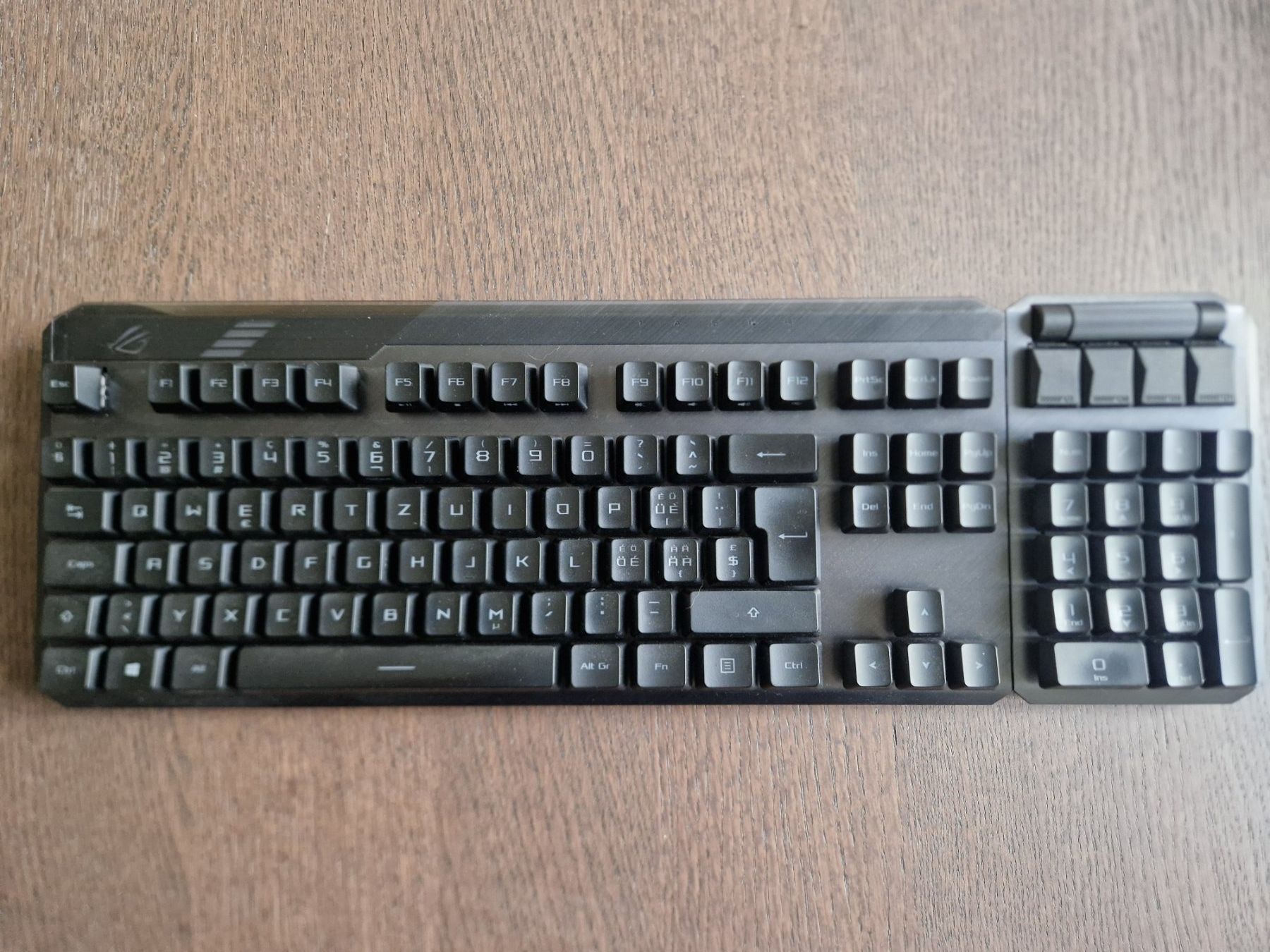 Asus Tastiere: ASUS ROG Claymore II Tastatur – Usato da Schaffhausen venduto da tdd_yds8