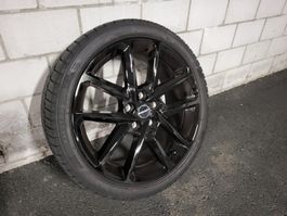 4 Stk. Felgen mit Winterräder 18"
