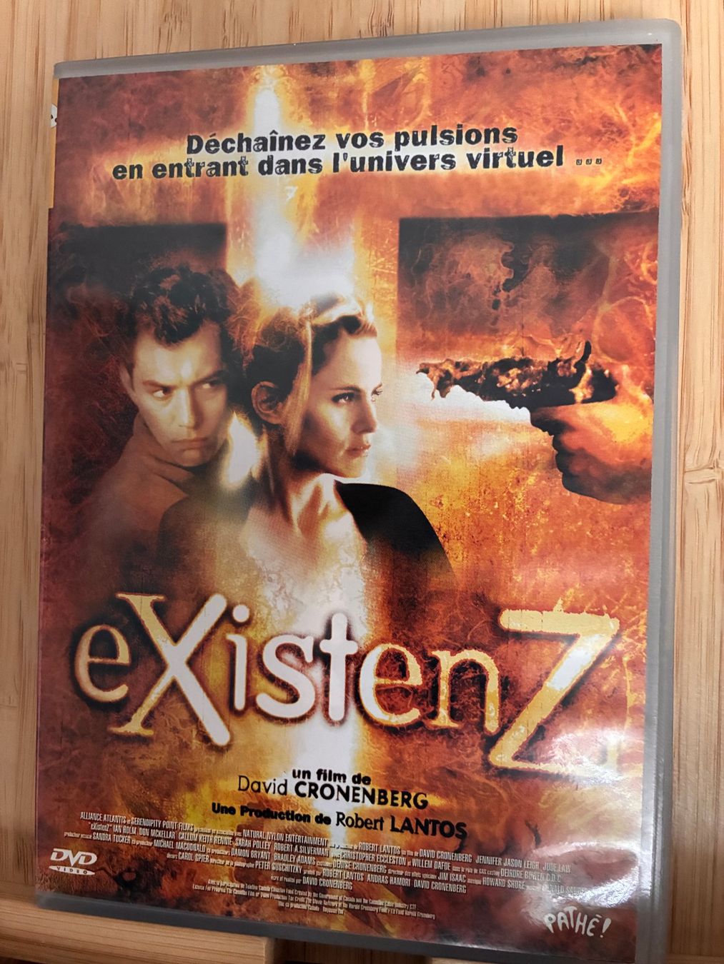 Tous les DVDs: eXistenZ (1999, DVD, de David Cronenberg) – D'occasion à Vevey par zecollector