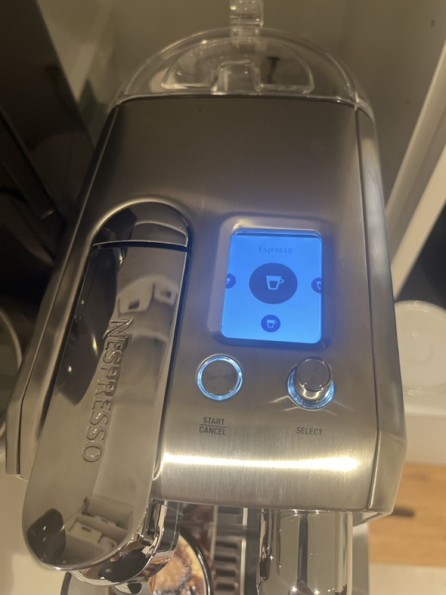 Sage Macchine per caffè & Macchine per espresso: Sage Nespressomaschine Creatista Plus mit Milchsystem Chrom – Usato da Berneck venduto da Bonie6 3