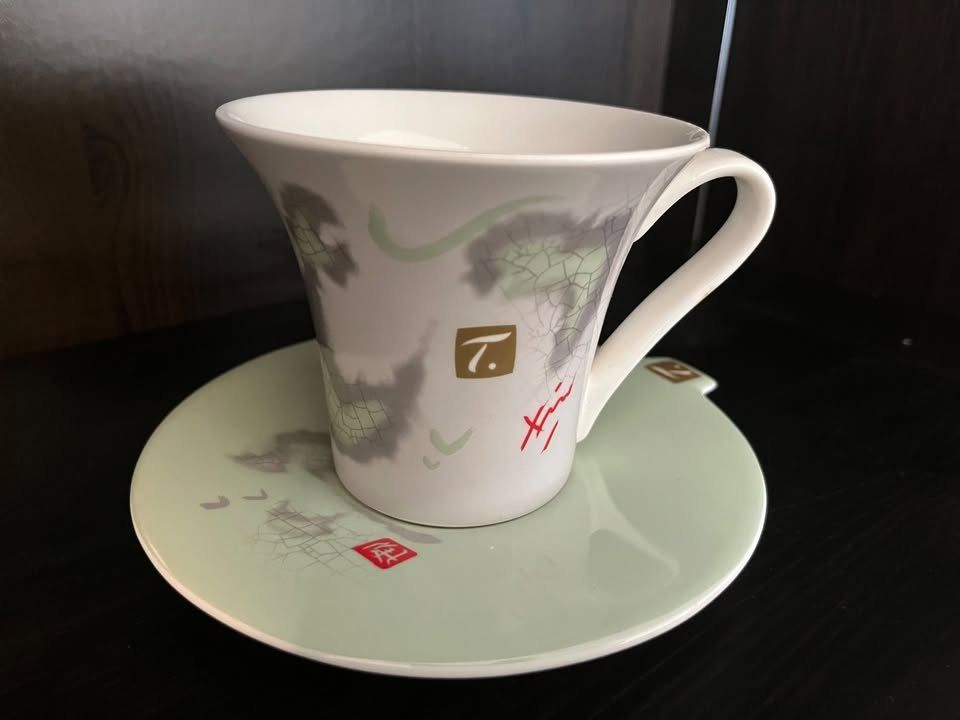 Tazze: Special T. Tasse mit Unterteller – Nuovo (secondo la descrizione) da Allenwinden venduto da Obalu