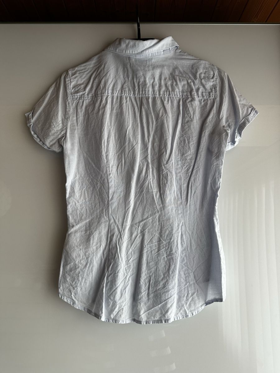Chemisiers: H&M Damen Bluse kurzarm hellblau Grösse 34 – D'occasion à Buchs AG par tifena 3