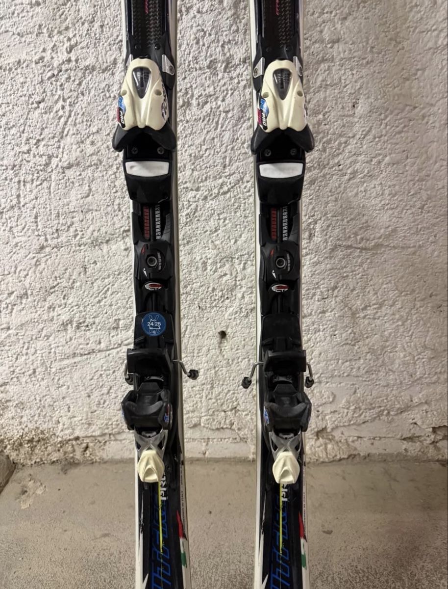 Skis: Skis – Gebraucht aus Kerzers von tia_2snz 1