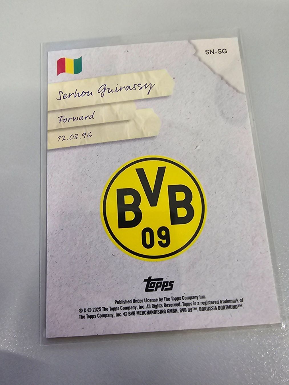 Topps Sammelbilder & Trading cards: 25-26 Topps Gold BVB Starry Nights/50 Guirassy - Dortmund – Gebraucht aus Arth von Web_air1 1