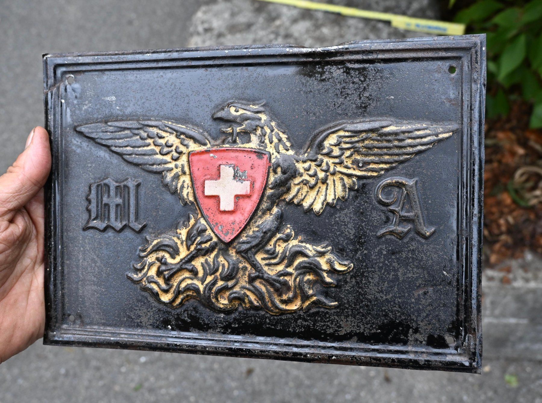 Schilder: antik Blechschild der Schweizerischen Mobiliar Versicherung – Gebraucht aus Pfaffhausen von mono_rec 1