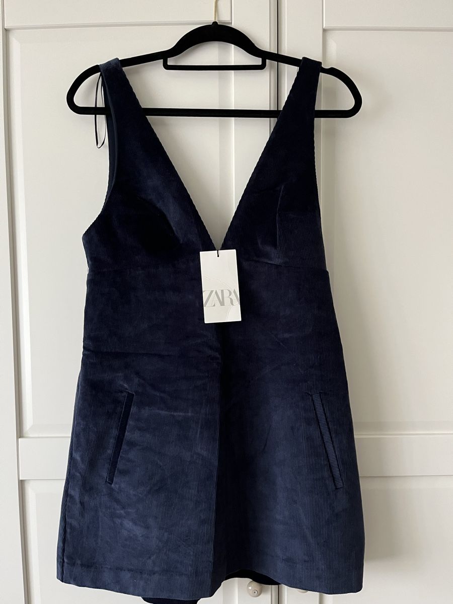 Zara Robes: Samtkleid – Neuf avec emballage d'origine à Allschwil par eyl_bb8q