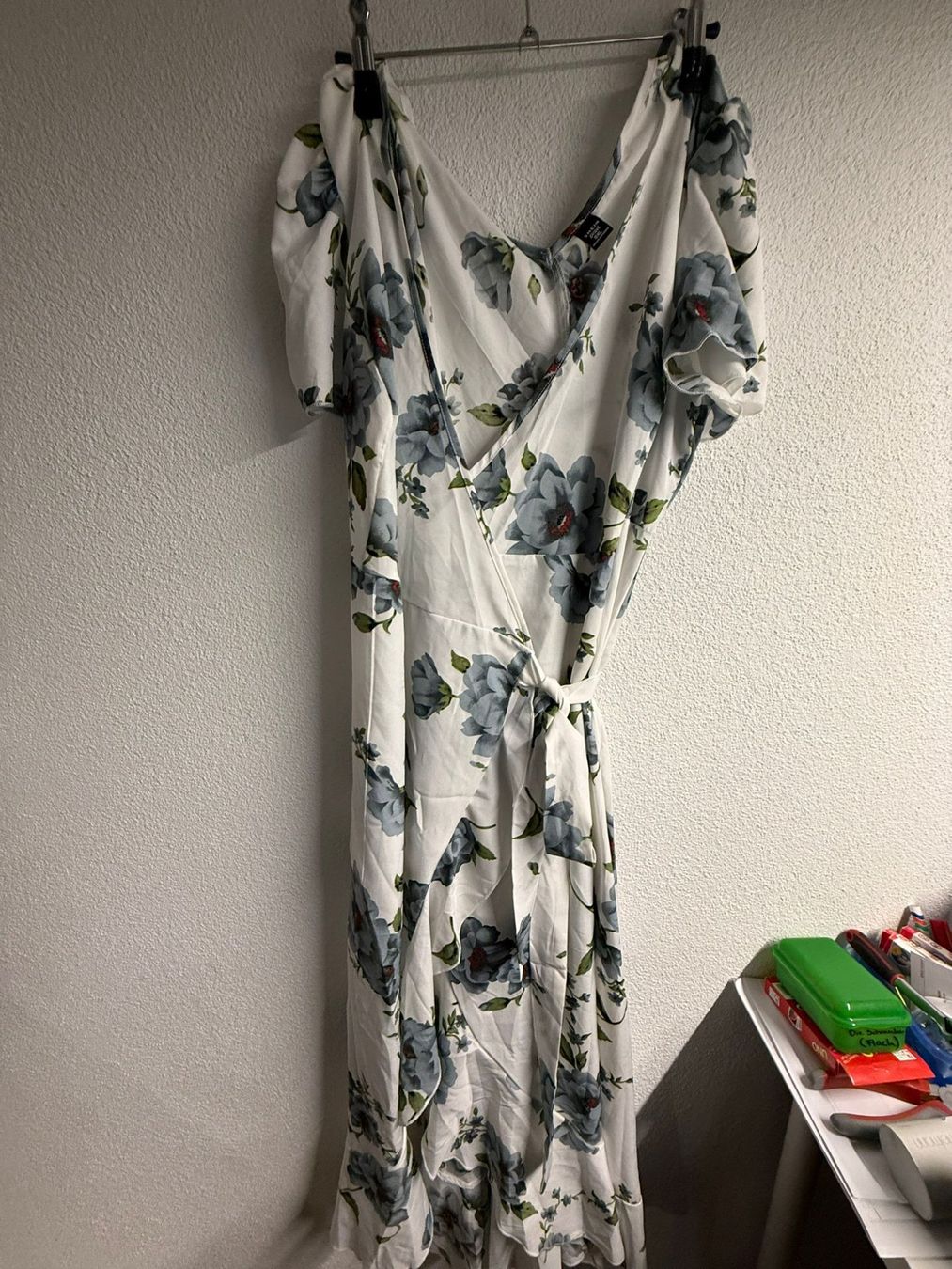 Röcke: Ein Wickelkleid – Neu (gemäss Beschreibung) aus Zweisimmen von Mousie