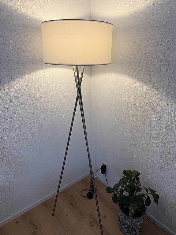 Lampade: Stehlampe – Usato da Niederbüren venduto da vxla 2