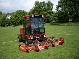 Schell SG100 Vorführmodell 4x4 + 3m Golf-Mähwerk, 183 Std.