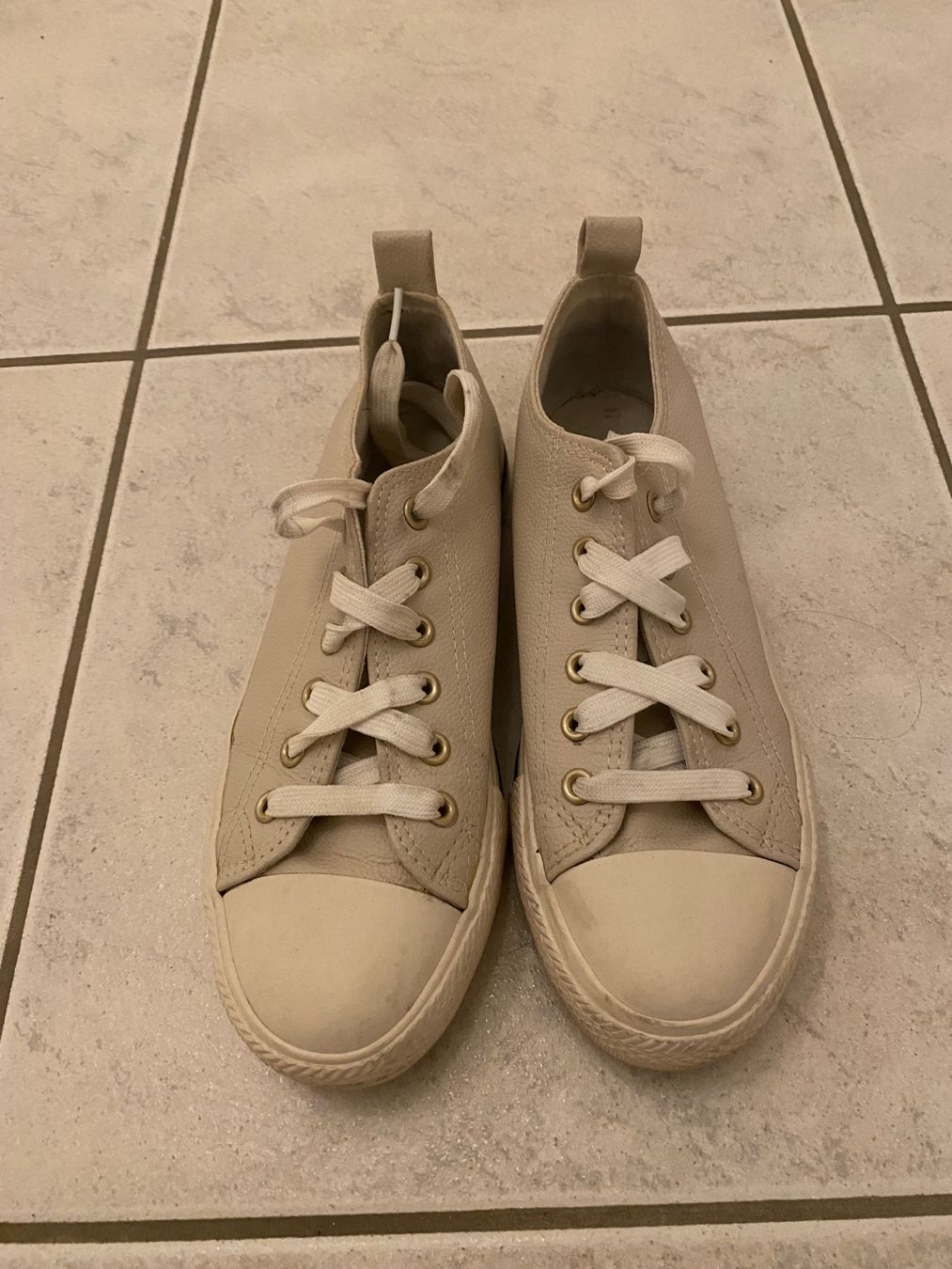 Scarpe da donna: Klassische Turnschuhe 👟 – Usato da Kloten venduto da swarovski16 2