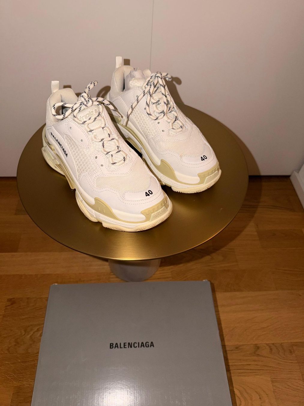 Balenciaga Scarpe da donna: Balenciaga Triple S "Beige/Cream" – Usato da Langnau i. E. venduto da dis_tc9q 2