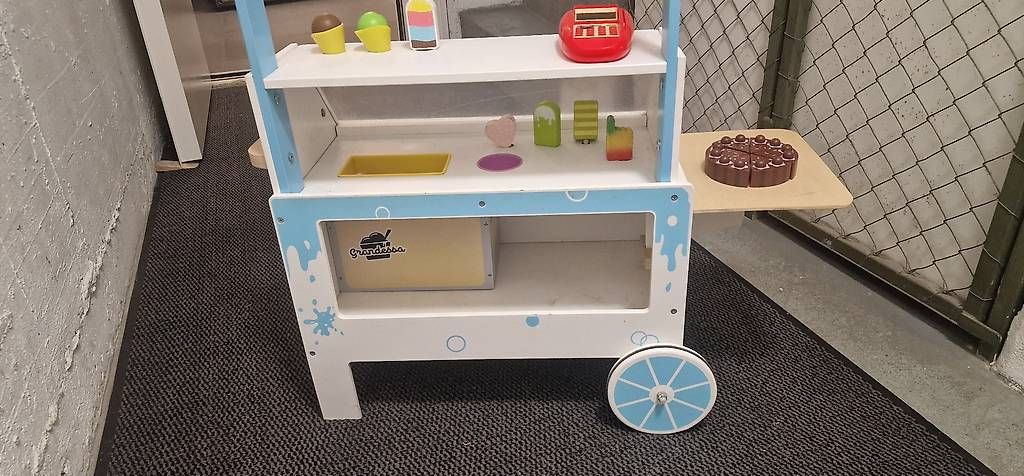 Spielzeuge: Carrello gelataio in legno – Gebraucht aus Massagno von Ale86 1