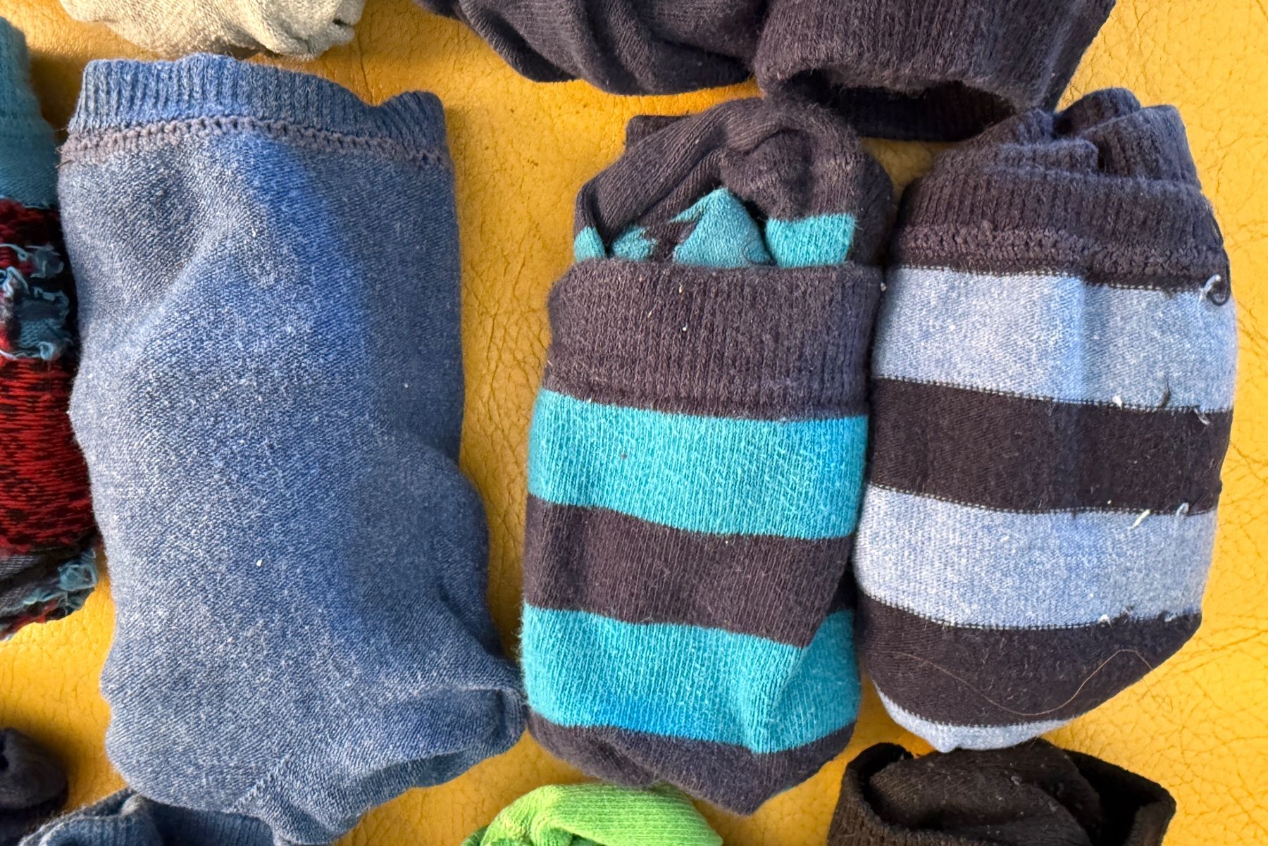 Calze per bambini: 18 chaussettes garçon H&M - 29-34 – Usato da Veyrier venduto da Szurkemaci 4