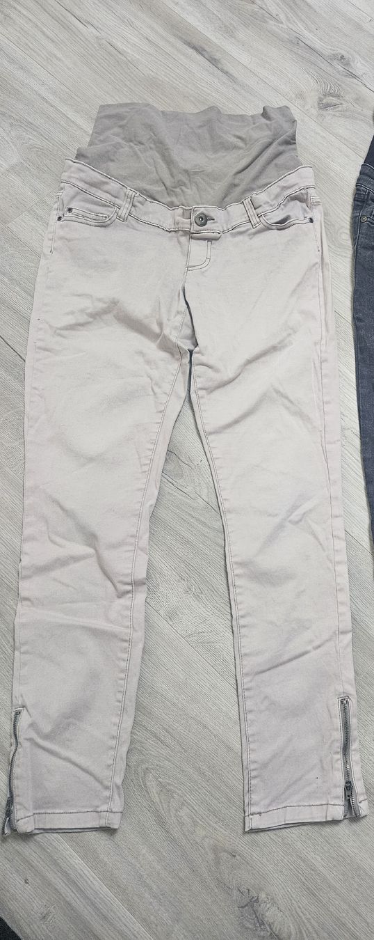 Jeans: Jeans grossesse – D'occasion à Miécourt par Clochette23