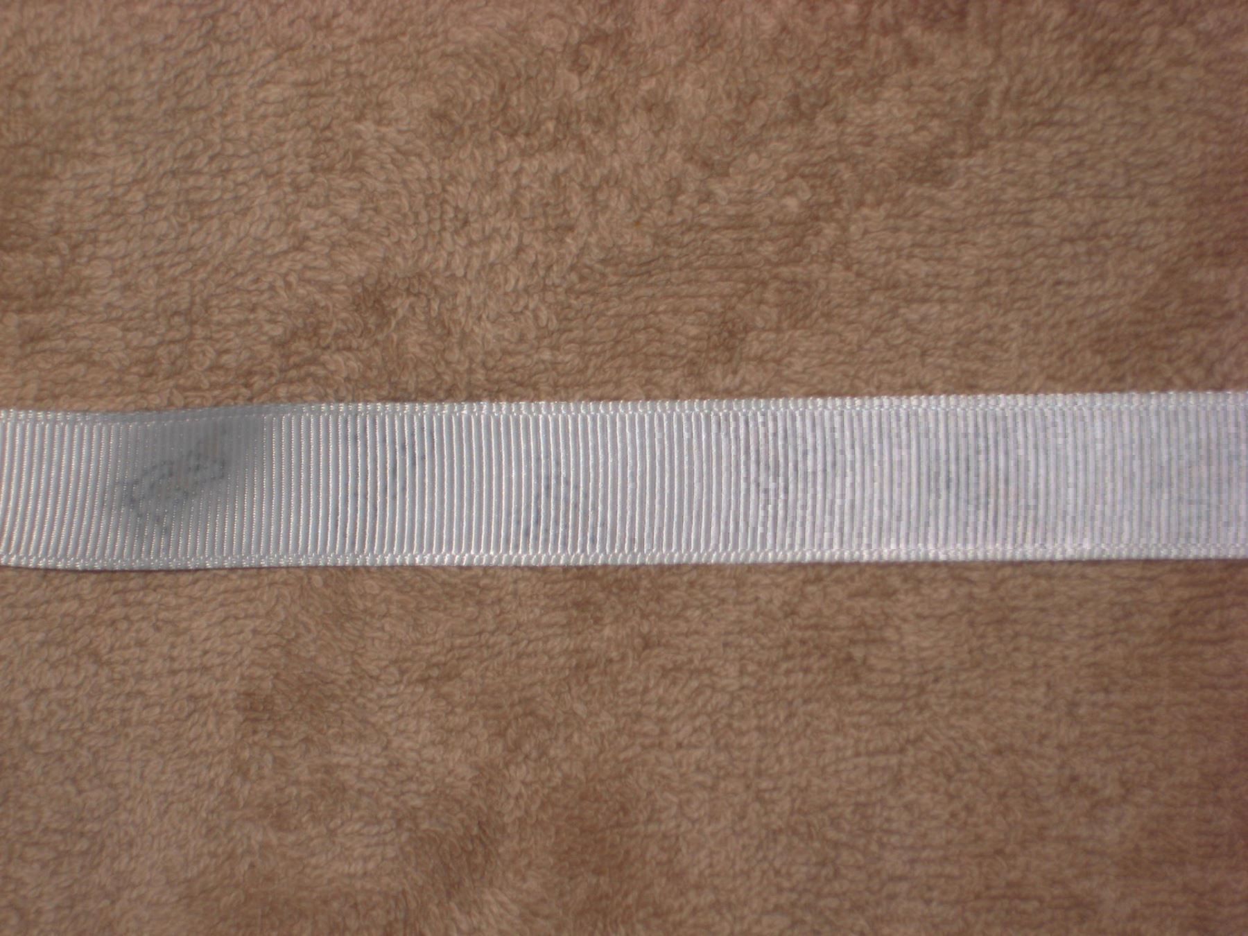 Nastri decorativi: Grosgrain-Band hellgrau mit Teddybärli 15mm breit – Nuovo e nell'imballaggio originale da Füllinsdorf venduto da Schlupp 2