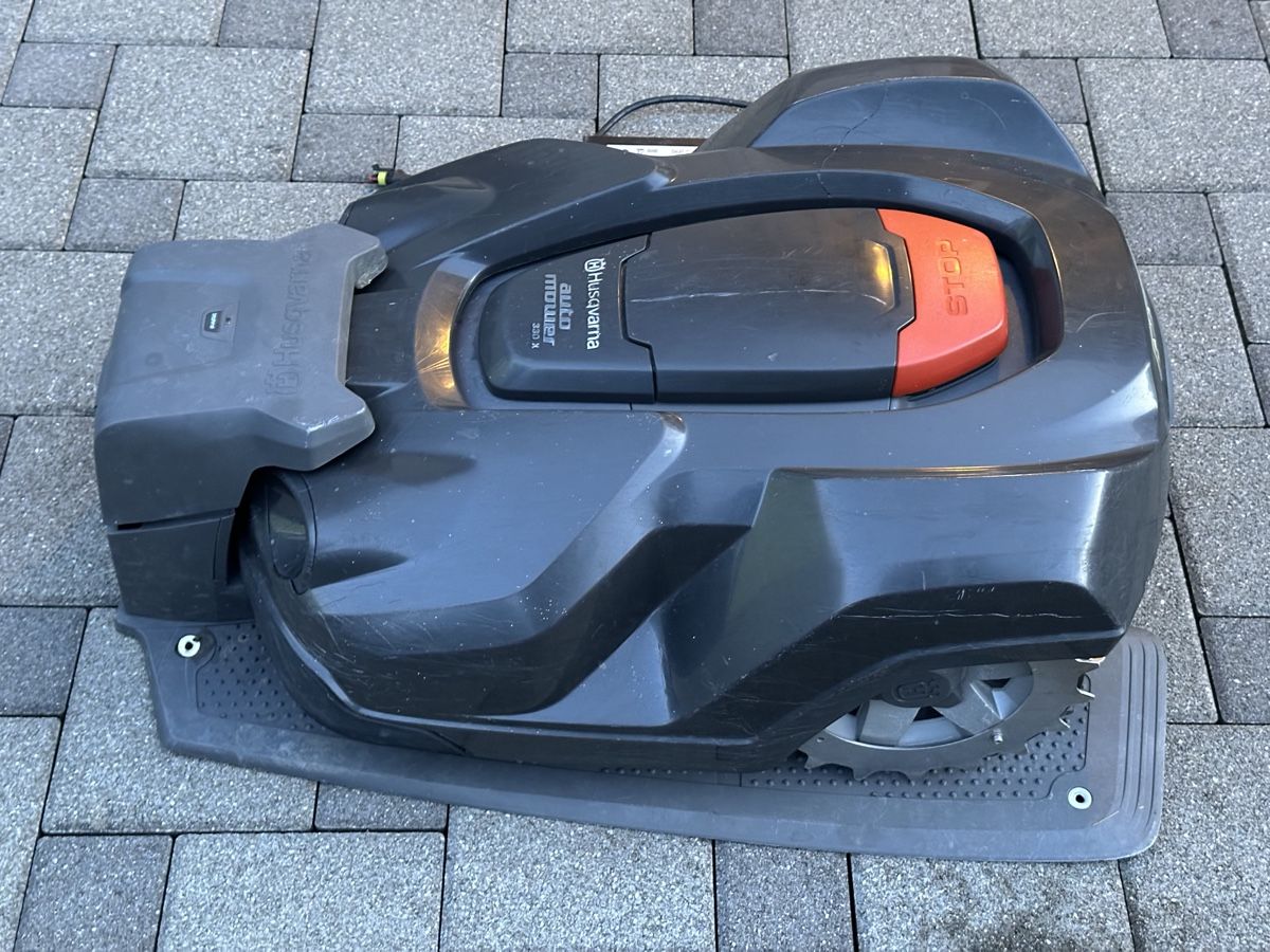 Husqvarna Rasenmäher: Rasenroboter Husqvarna 330 X Std.1337 – Defekt aus Schöftland von lazer04 1