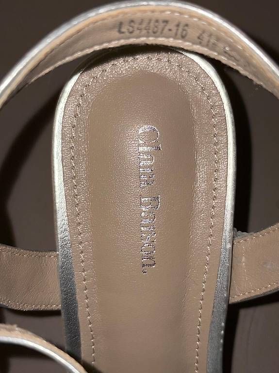 Scarpe da donna: Blockabsatz Metallic / Silver Pump by Clara Barson, 41 – Usato da Wettingen venduto da fre_n6p7 2
