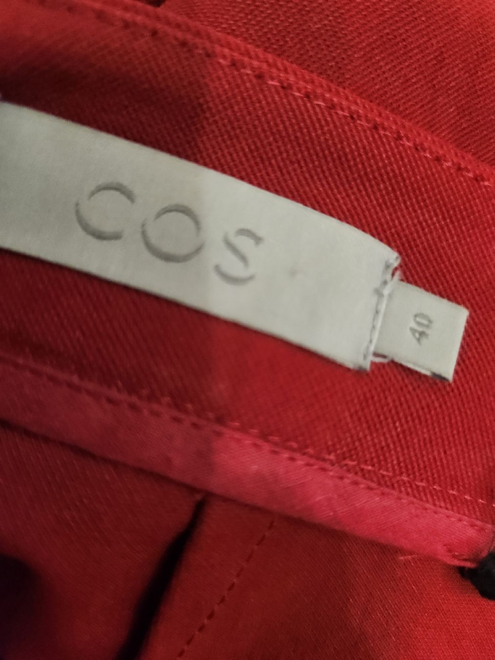Cos Pantaloni: Pantalon Cos rouge taille 40 Streich  – Usato da Niedergösgen venduto da Eva2410 3