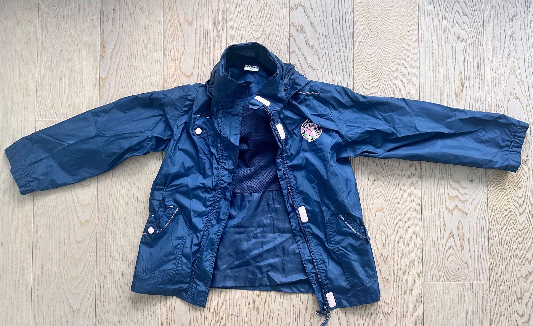 Giacche & Cappotti: Dunkelblaue Regenjacke für Mädchen – Usato da Abtwil SG venduto da sinsky_