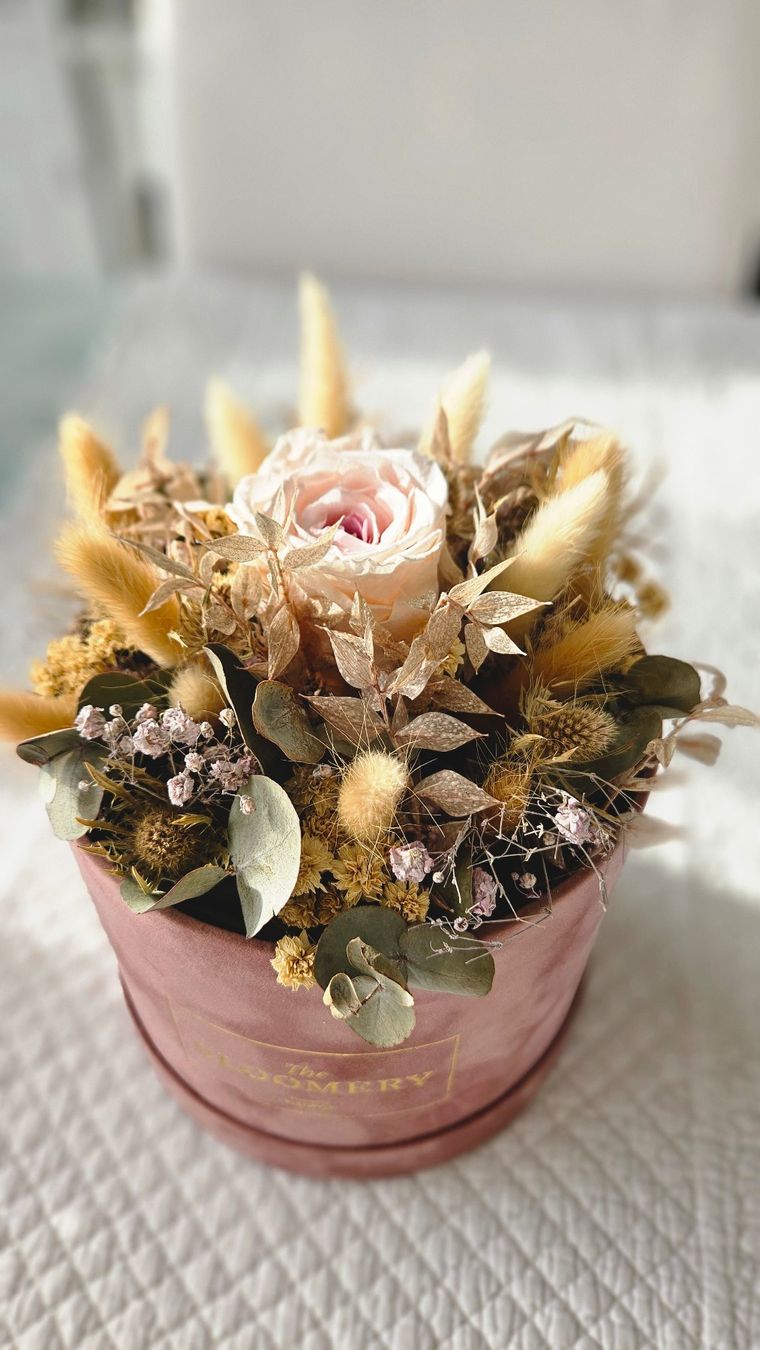 Tutte le decorazioni: Flowerbox Trockenblumen Gesteck Samtbox rosé Boho Style – Usato da Gossau ZH venduto da LeoniesDeko 5