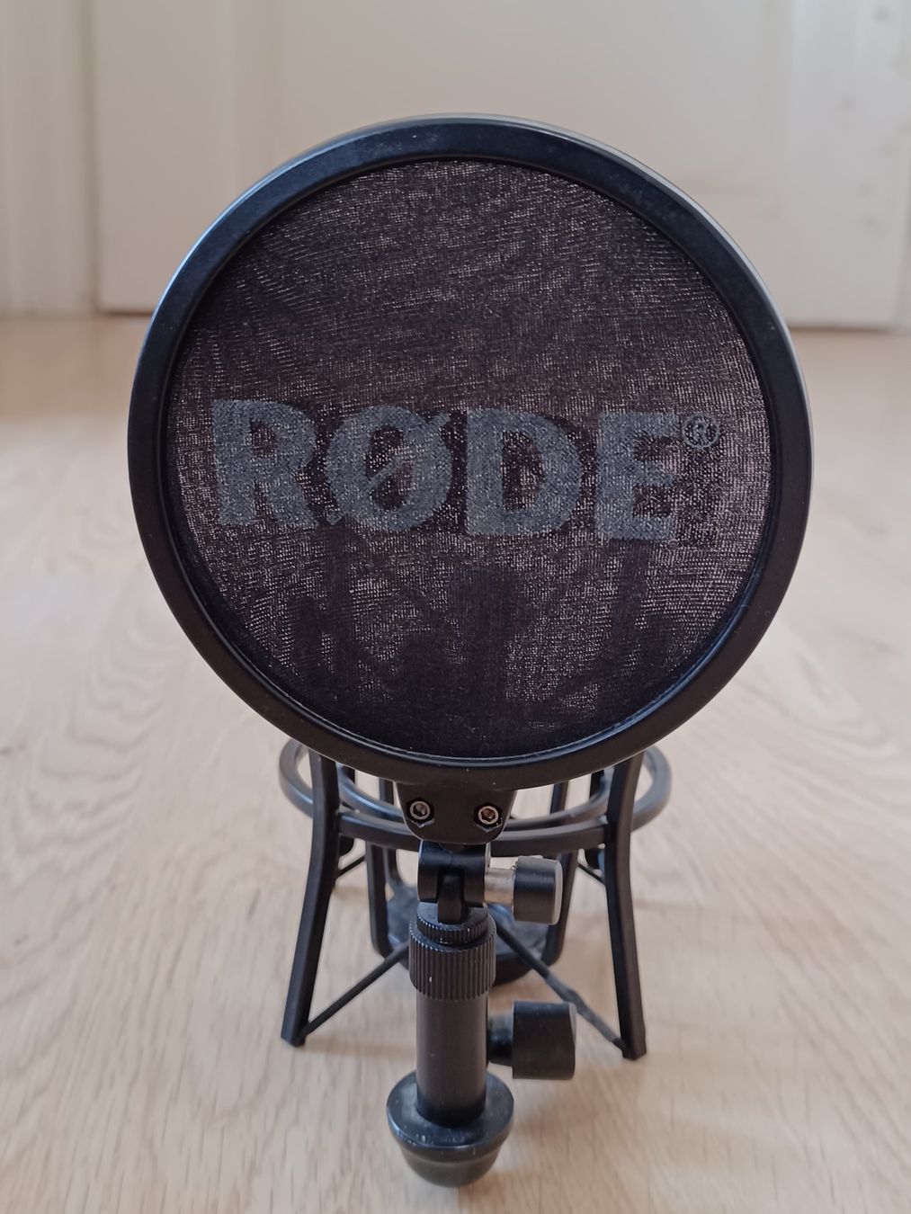 Røde Microphones: RODE SM6 Spinne mit Popschutz - Top Zustand! – Neuf (Voir description) à Umiken par dav_kxt8 2
