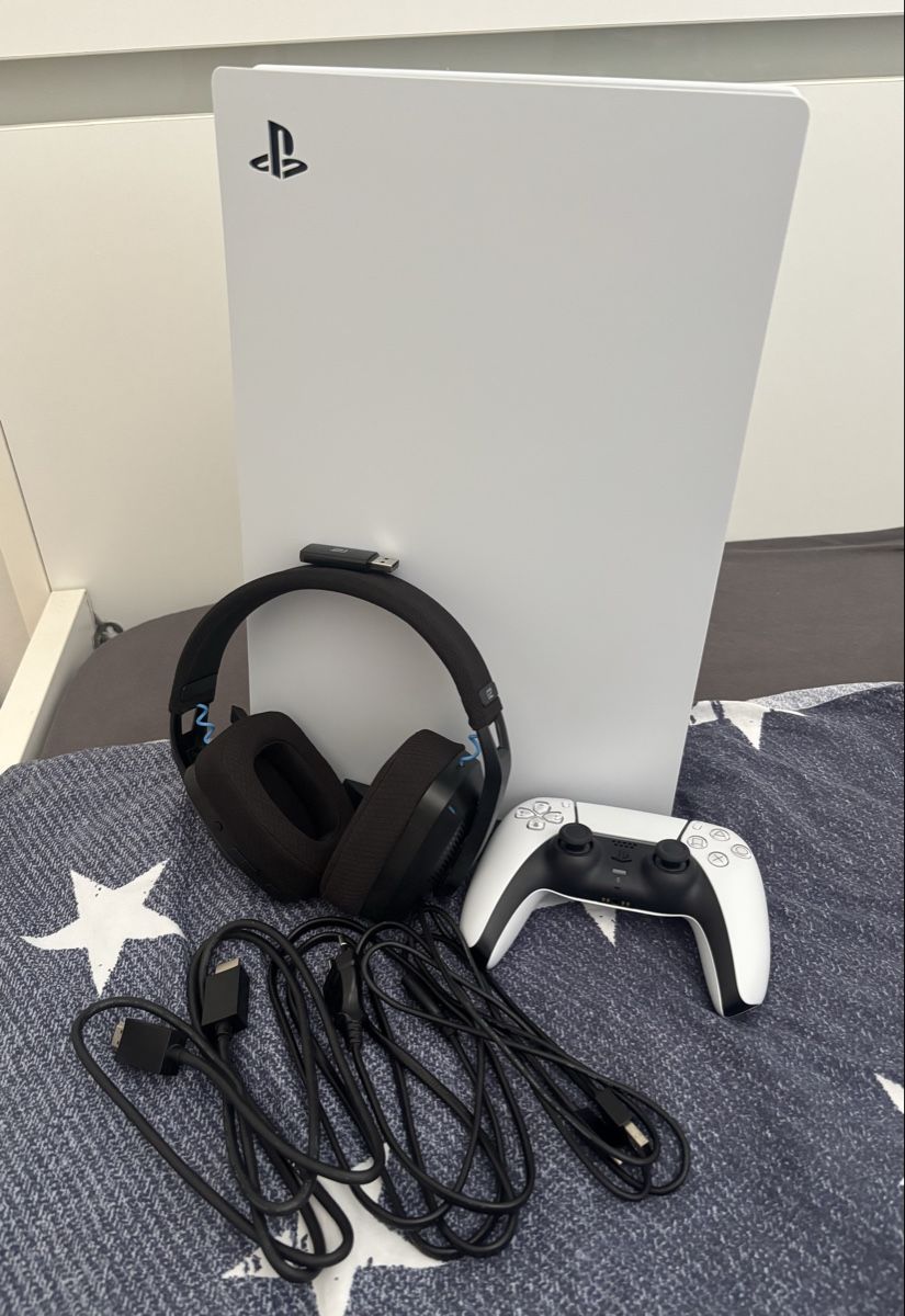 Sony Konsolen: Sony PS5 Disc Edition inkl. Headset & 2 Garantien – Neu (gemäss Beschreibung) aus Dornach von AlenBIH06