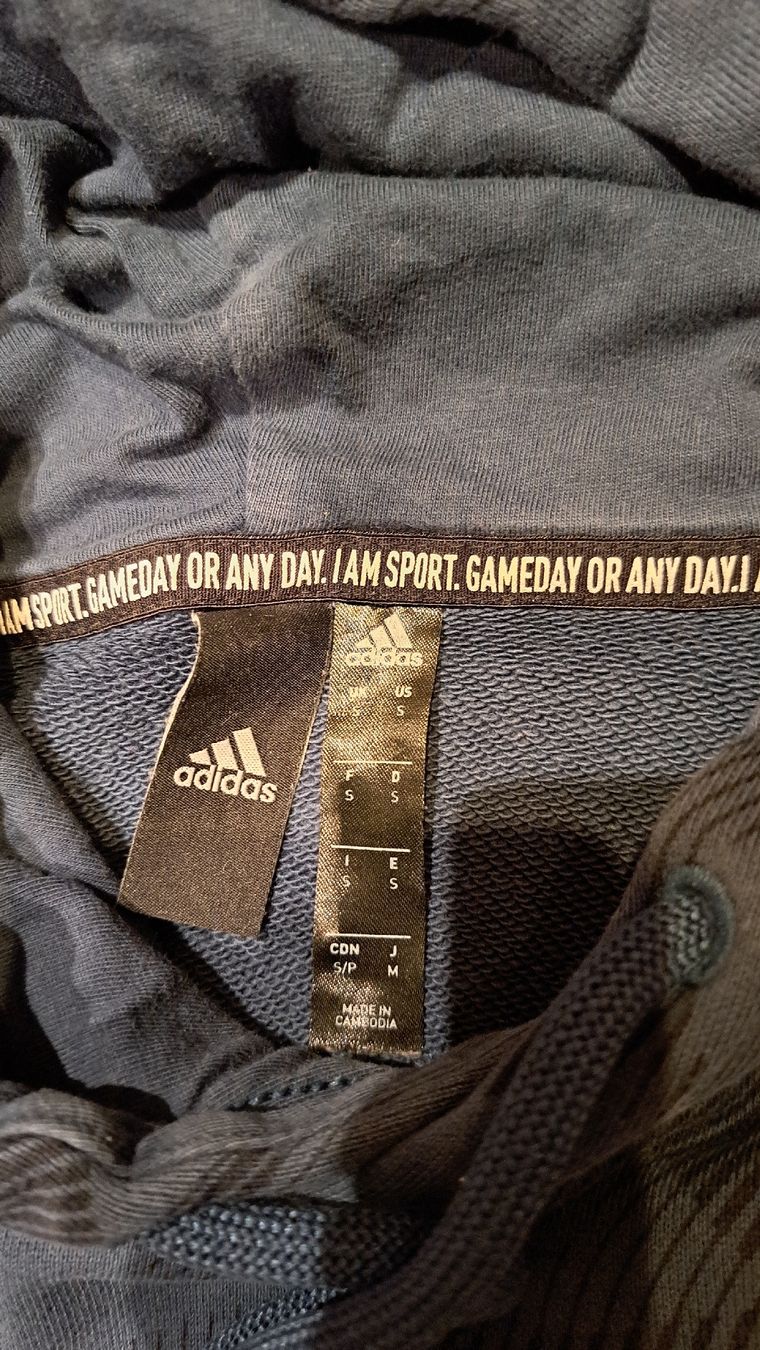 Adidas Pulls & Sweat-shirts: Adidas Pullover Gr. S  – D'occasion à Brunnen par joe_nl6c 1