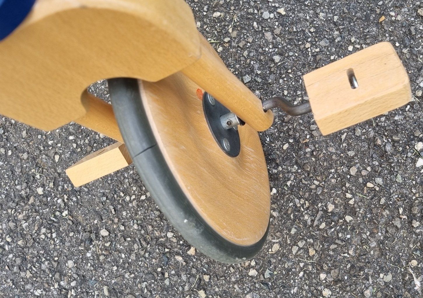 Fahrzeuge für Kinder: Tricycle en bois – Gebraucht aus Grand-Lancy von LFW 5