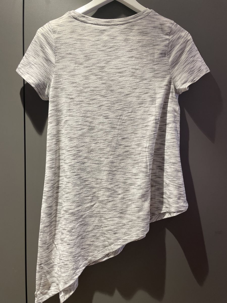 T-Shirts: Graues T-shirt, Gr. 36 – Gebraucht aus Arbon von llaauraa 3