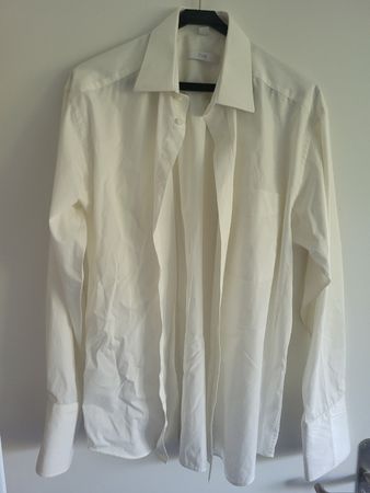 Herren Hemd weiss Grösse 39/40. Manschettenknöpfe nötig.