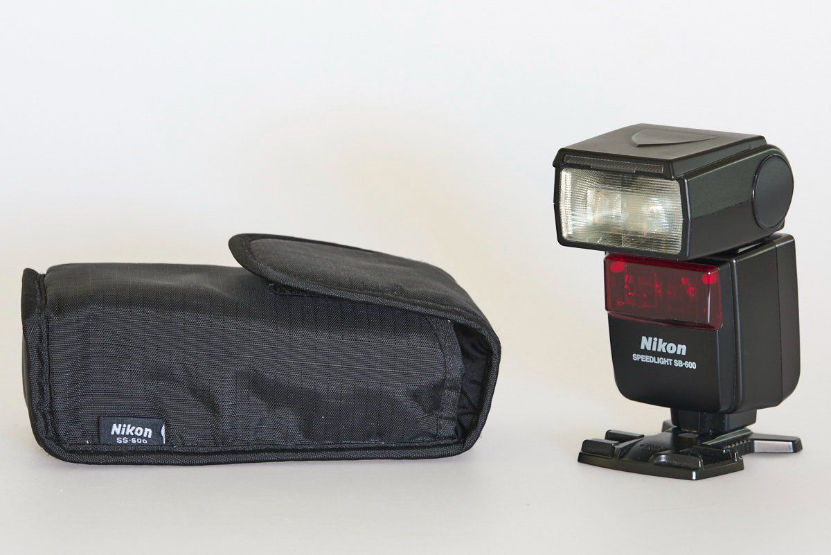 Flashs: Nikon SB-600 Systemblitz – D'occasion à Aesch/LU par Hupulu