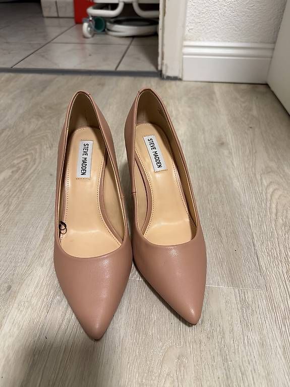 Steve Madden Scarpe da donna: Neuwertige Pumps Gr. 39 Steve Madden – Nuovo (secondo la descrizione) da Rheinfelden venduto da nned1 1